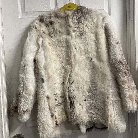 Grizzly Reversible Shearling Jacket - Picture 6 of 7